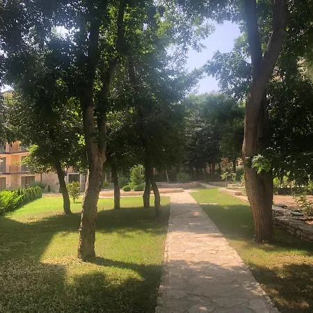 Rabi Park Residence-LARGE ROOM Daire Varna